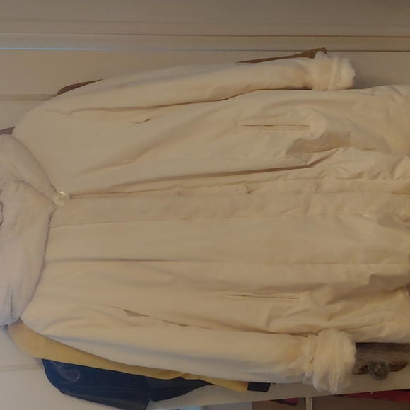 Reversible fabulous faux fur - Picture 2 of 4